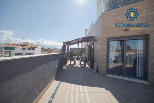 Ático dúplex con piscina en Maracena — 43