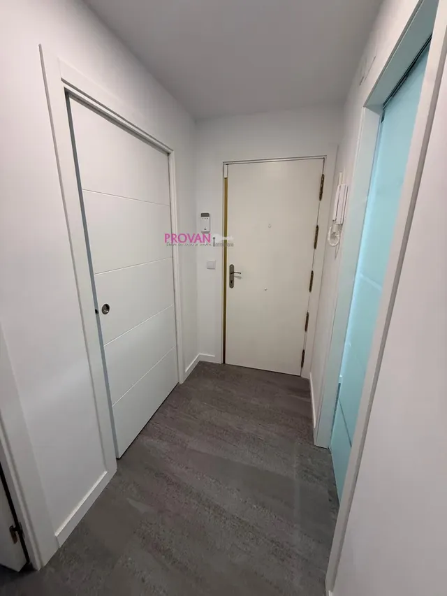 PISO REFORMADO EN ALQUILER CON 3 DORMITORIOS Y ASCENSOR !!! — 23