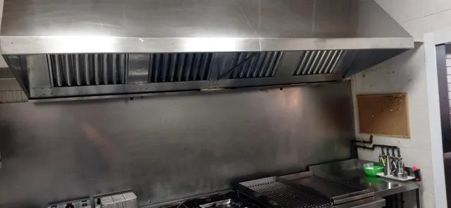 SE VENDE NEGOCIO DE HOSTELERIA, EN PLENO FUNCIONAMIENTO. — 17