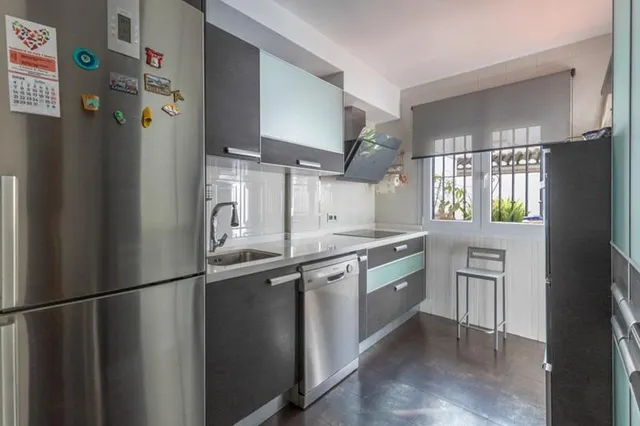 ADOSADO EN VENTA EN MARACENA JUNTO A PARADA DE METRO — 9