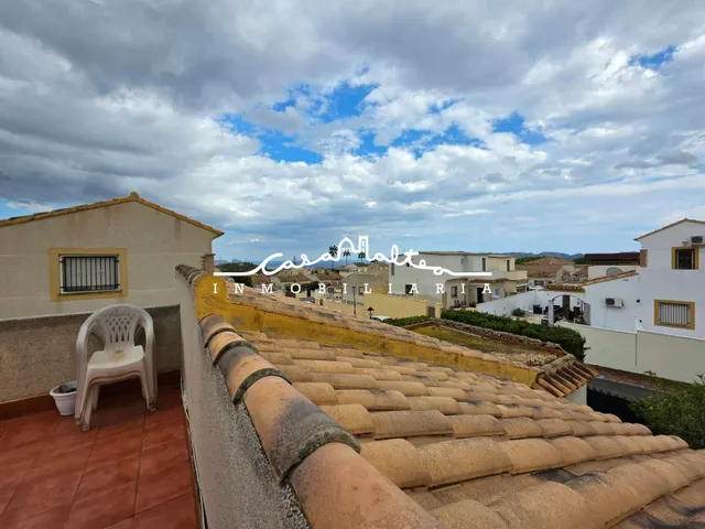 Chalet independiente en Polop con Terraza y Jardín Privado — 22