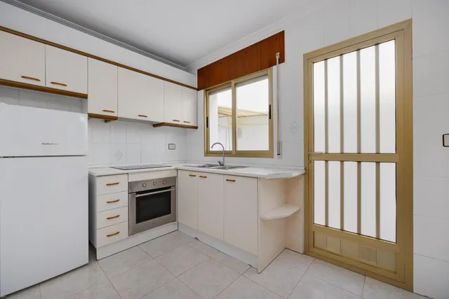 Amplio Apartamento en Acequion, Torrevieja - ¡A solo 250m de la Playa! — 12