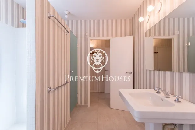Casa en venta con piscina en Sant Andreu de Llavaneres — 38