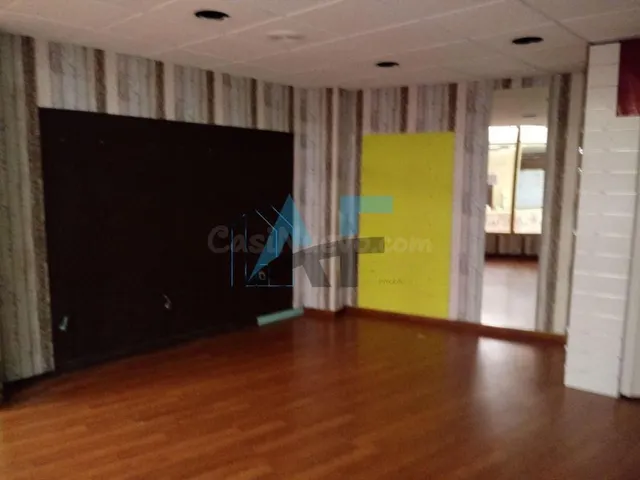 Local comercial 45m² en alquiler - Centro — 10