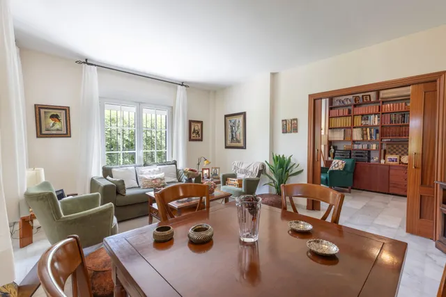 Chalet pareado con piscina, jardín y bonitas vistas a Granada en La Zubia — 8