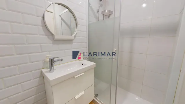 Hostal en pleno funcionamiento en el centro de Alicante | licencia turística | rentabilidad 10%-14% — 25