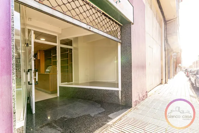 ¡local comercial por 450 €/mes  en a Laracha (A Coruña) — 24