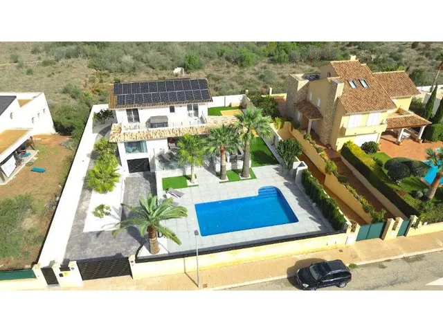 Villa 4 habitaciones 350m² en venta - Pueblo — 4