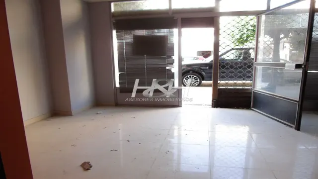 Local espacioso junto al Empalme. / HH Asesores, Inmobiliaria en Burjassot/ — 22
