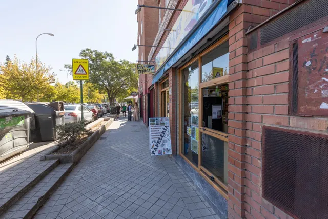 Local en venta junto al instituto Zaidín Vergeles – Listo para empezar tu negocio — 16