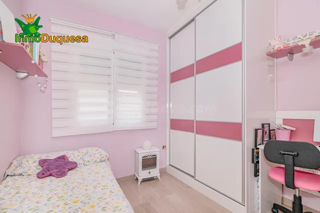 Piso de 2 dorm. en el centro de la Zubia. - foto 4