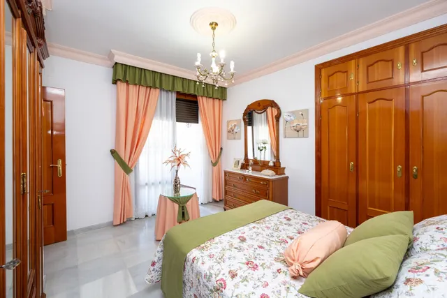 Casa de 6 dormitorios con piscina privada, terrazas y espectaculares vistas en Órgiva – Granada — 32