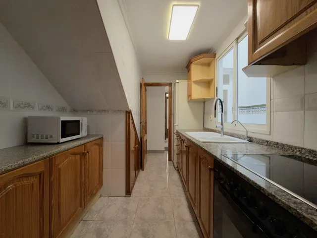 Casa con patio, terraza y acceso a dos calles en el centro de Beniarjó — 15
