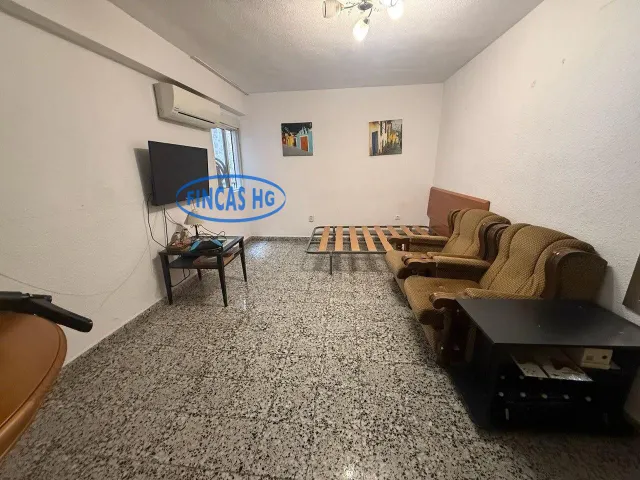 Amplio y luminoso piso reformado ubicado en el barrio de Carolinas junto a la Plaza Castellón — 30