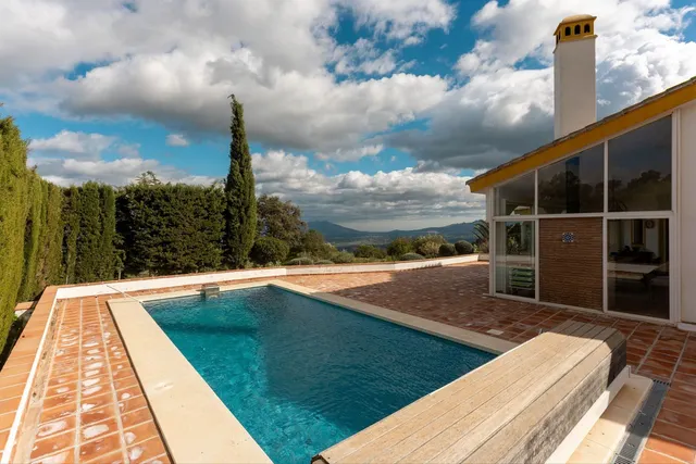 Finca rústica 4 habitaciones 331m² en venta - South of spain — 41