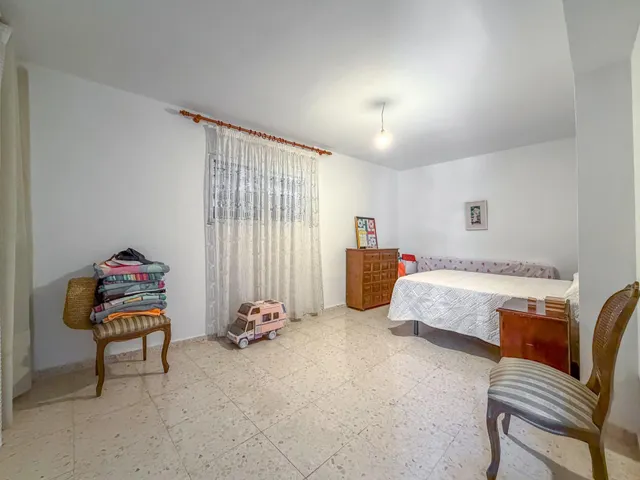 Casa independiente en la entrada de Pinos Genil. (A 10 minutos de Granada) — 24