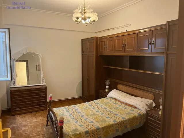 Piso de tres habitaciones en pleno centro peatonal — 13