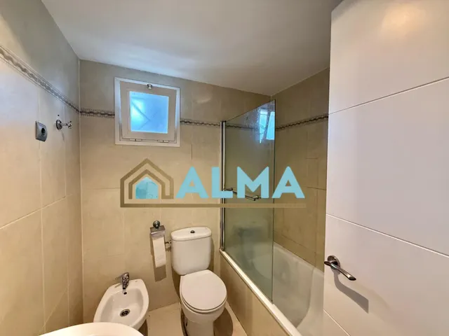 Espectacular Atico con terraza y gran  de solarium en urb. privada con piscina — 13