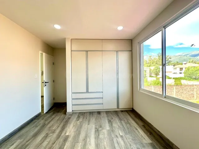 Casa 3 habitaciones 161m² en venta - Tiquipaya - foto 4