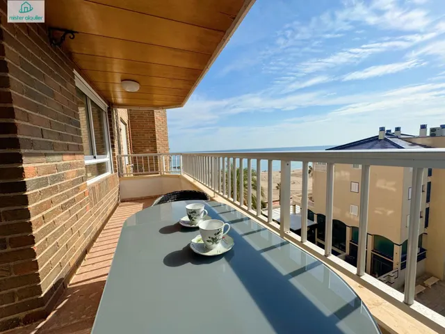 Apartamento 3 habitaciones 92m² en alquiler - 1a linea — 34