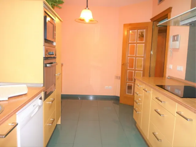 Se Vende Piso de 118 m2, reformado, en Don Jaime esquina Plaza del Pilar — 14