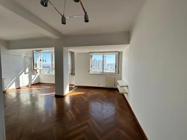 ESPECTACULAR VIVIENDA CON VISTAS AL MAR y PUERTO CON DOS PLAZAS DE GARAJE — 9