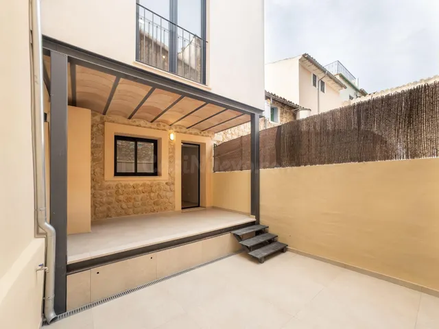 Casa de 3 dormitorios con terraza y garaje en el centro de Sóller — 2