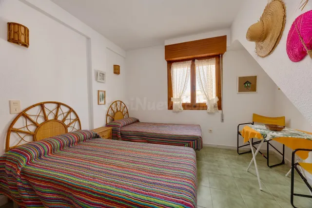 Ático dúplex de 2 dormitorios con gran solárium privado a 100 m de la playa de La Mata — 12
