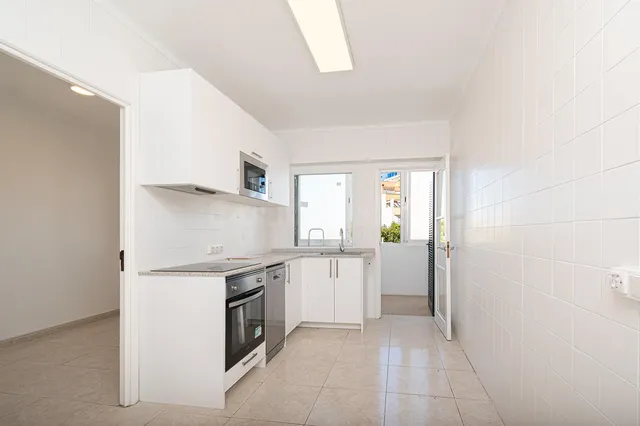 ⭐ ESPACIOSO PISO DE 4 DORMITORIOS REFORMADO MUY LUMINOSO Y S - foto 4