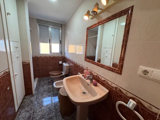 ENCANTADOR CHALET CON PARCELA A ESCASOS METROS DEL MAR — 21