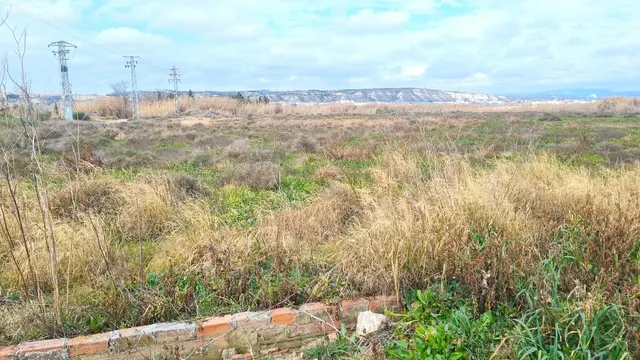 Terreno en venta en Zuera. — 3