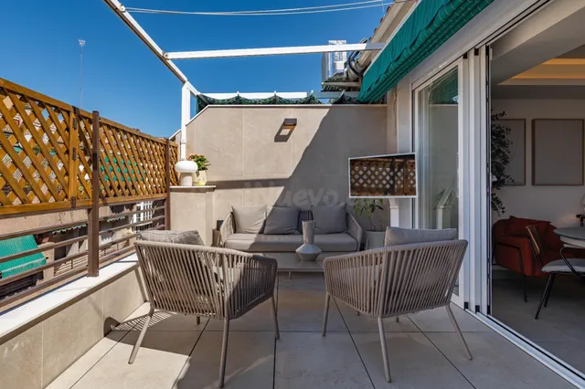 Impresionante Vivienda de Lujo con Diseño Moderno y Comodida - foto 3