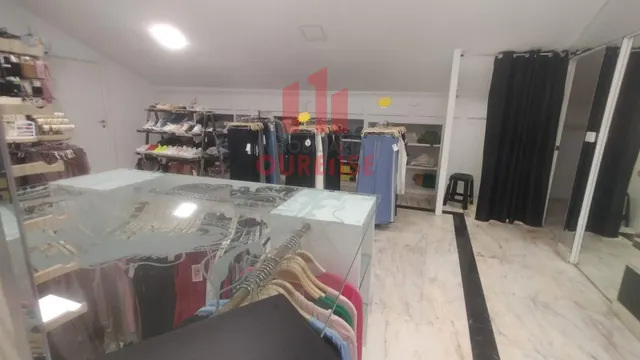 SE VENDE O ALQUILA LOCAL TOTALMENTE ACONDICIONADO CERCA DEL POSÍO — 8