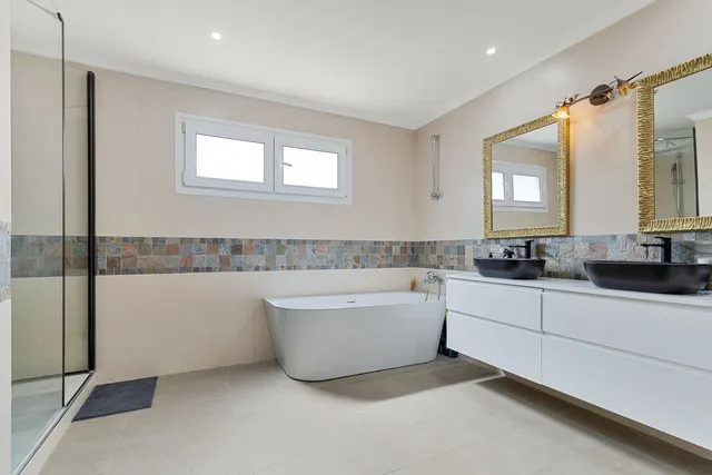 Chalet 6 habitaciones 658m² en venta - Centro — 23