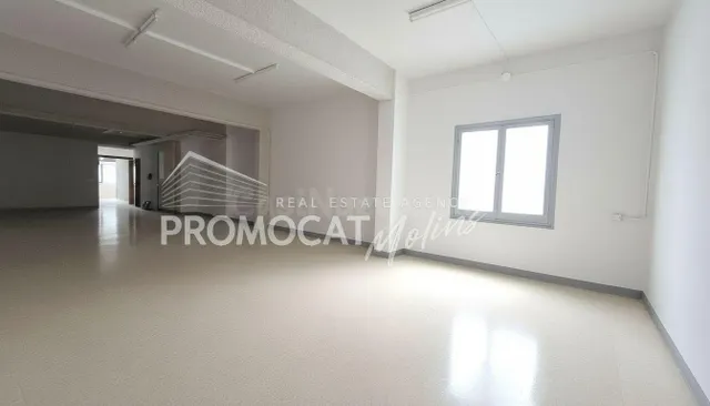 Local comercial en venta – Calle Sever Ochoa, Esplugues de L - foto 5
