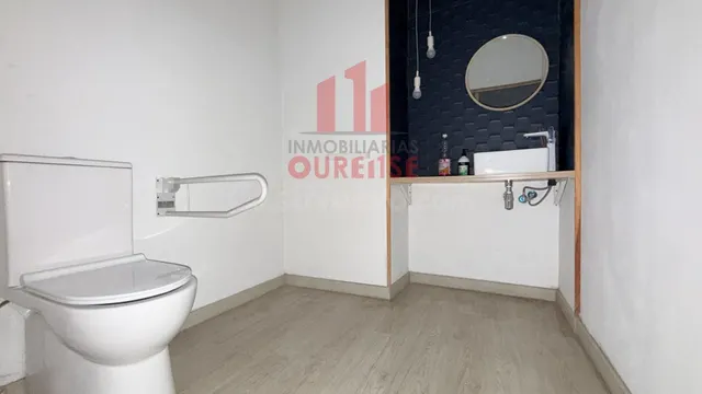 LOCAL COMERCIAL REFORMADO EN EL CENTRO DE OURENSE - foto 4