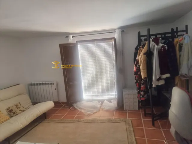 CASA DE 5 DORMITORIOS EN ZARZADILLA DE RAMOS. — 41