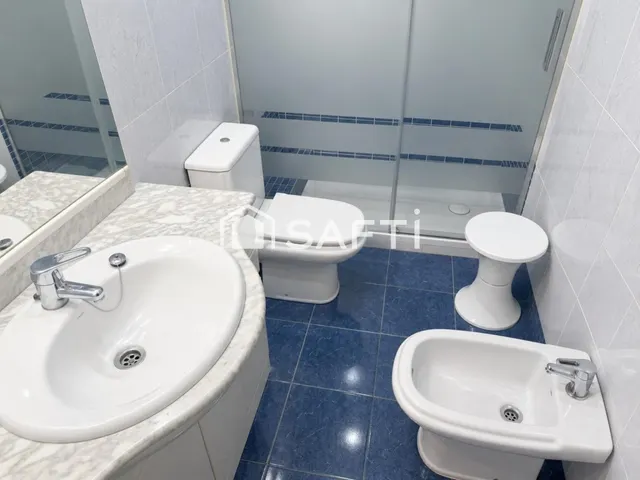 Espectacular piso en el centro de Santa coloma — 9