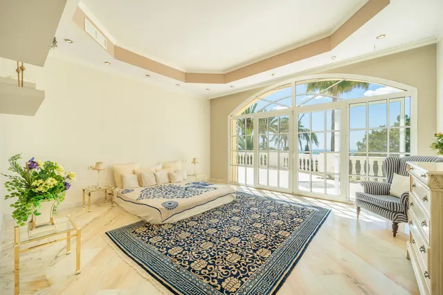 Chalet 14 habitaciones 2100m² en venta - Marbella — 42