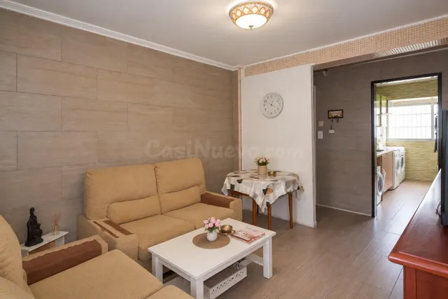 Planta baja de 3 habitaciones y 3 baños junto a la avenida p
