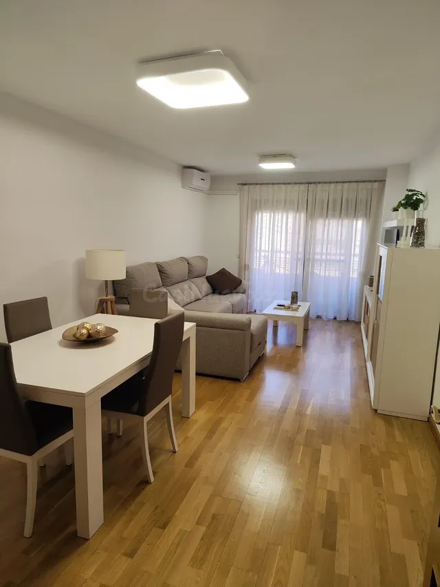 Piso 3 habitaciones 110m² en alquiler - Mestalla - foto 2
