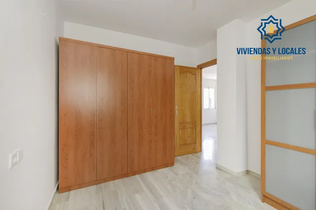 Piso con garaje y trastero — 10