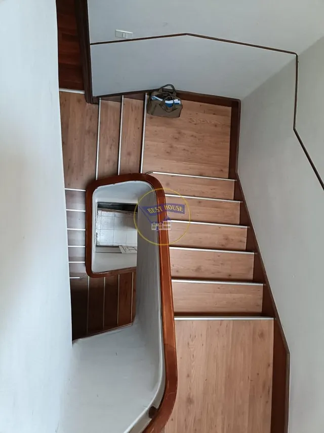 Casa con amplias vistas a la ría de Vigo ubicado en la zona alta de Teis — 24