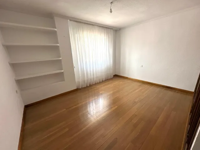 AMPLIO PISO DE 200 M2 EN ALQUILER – GRANADA — 13
