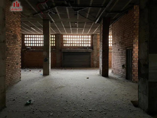 SE ALQUILA LOCAL COMERCIAL EN LA ZONA DE O COUTO — 16