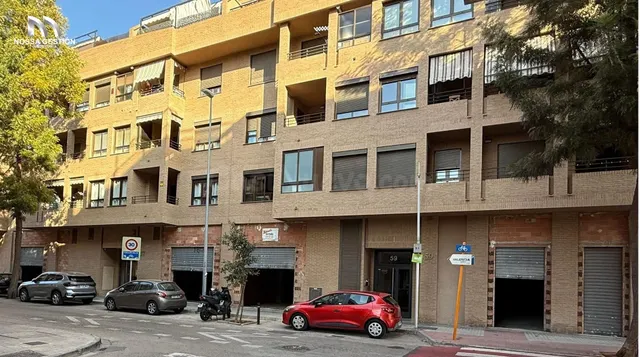 Oportunidad de Inversión!!!!- Conjunto de Locales Comerciales en Burjassot, Valencia - — 2