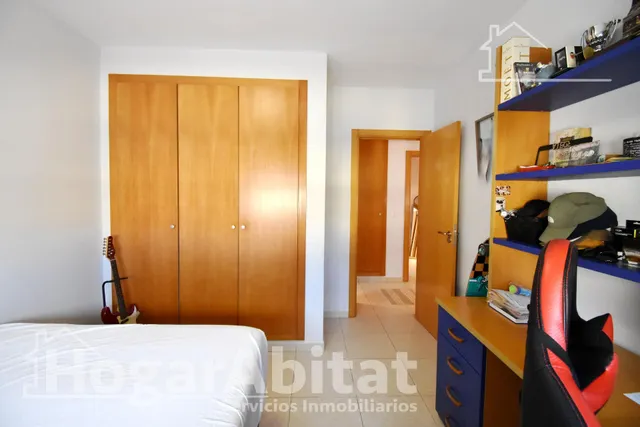 PRECIOSO ADOSADO EN URBANIZACIÓN CON PISCINA, GARAJE Y TERRAZA — 31
