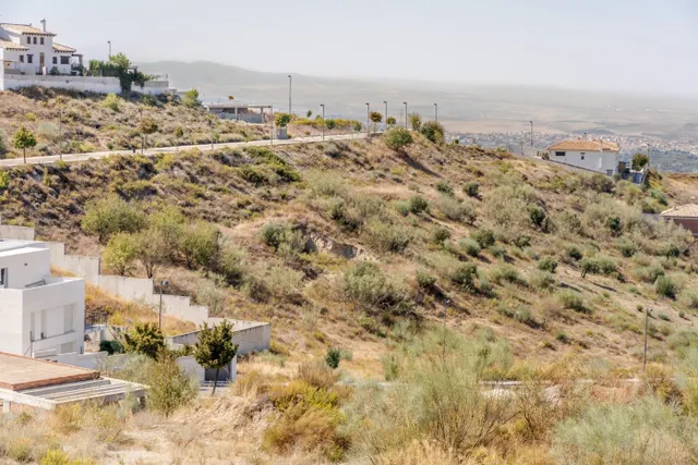 Parcela en venta en Altos de la Zubia — 6