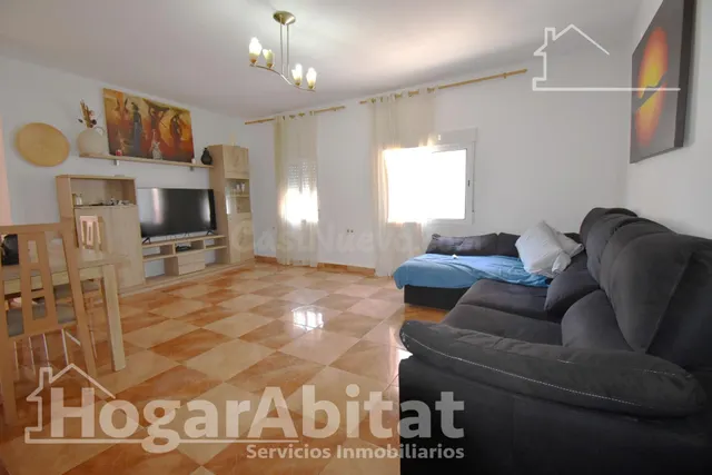 ¡ALZIRA CENTRO! AMPLIO, BONITO Y LUMINOSO CON TERRAZA Y TRAS - foto 2