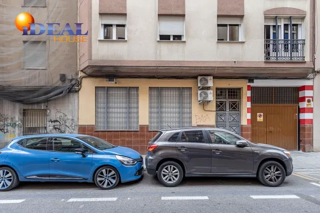 LOCAL COMERCIAL EN ARABIAL JUNTO HIPERCOR — 14